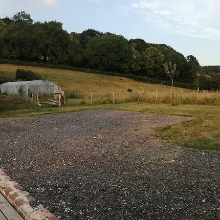 Les Ecuries Du Mesnil Aux Moines