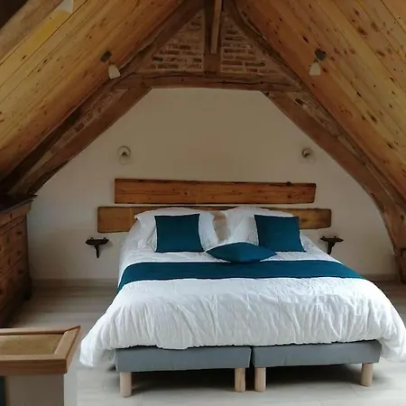 Les Ecuries Du Mesnil Aux Moines Holiday home